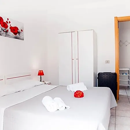 Cau Aparthotel