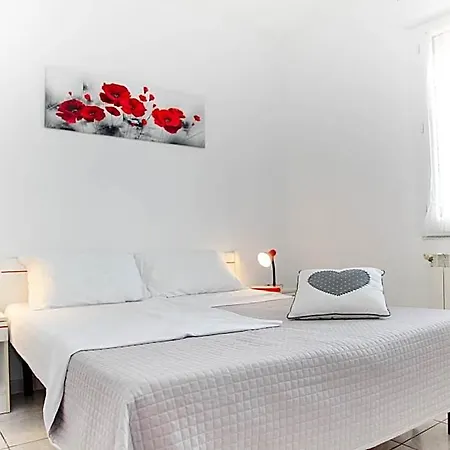 Cau Aparthotel