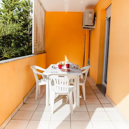 Cau Apartahotel *